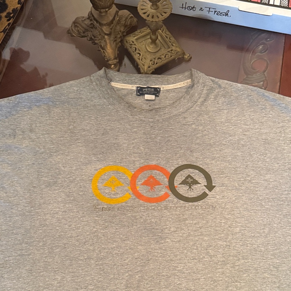 Men’s XL vintage LRG t-shirt